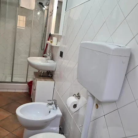 Roma Guest Houses *