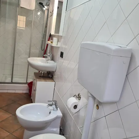 Roma Guest Houses *