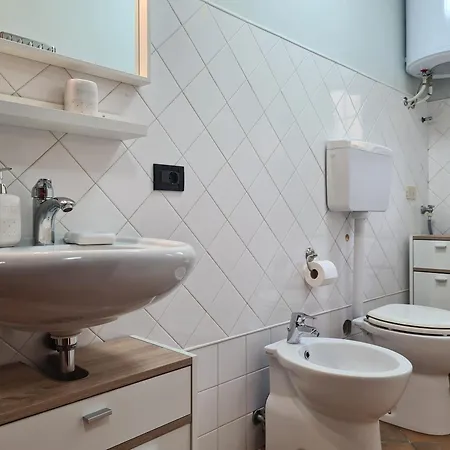 Roma Guest Houses *